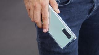 Noi detalii despre pliabilul Samsung Galaxy Fold 2 apar online; Va avea preț mai mic decât predecesorul, cameră triplă și ecran 120Hz