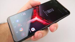 ASUS ROG Phone II: Conectivitate cu extra antene, microfoane, viteza sporită
