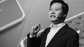 CEO-ul Xiaomi este atacat pentru că foloseşte un iPhone, lucru de altfel perfect normal