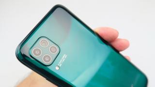 Turul Magazinelor #704: Huawei P40 Lite la cel mai mic preţ, aparat de aer condiţionat la ofertă şi telefoane Redmi din 2019/2020