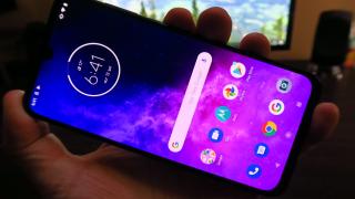 Motorola One Zoom: OS, UI, aplicaţii clasice Pie, dar fără Android One