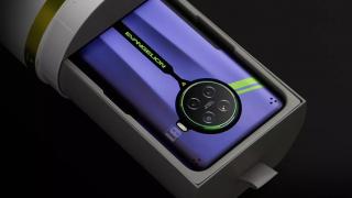 Oppo lansează o ediţie anime Evangelion a telefonului Ace 2, alături de ediţii limitate de ceas, headset, încărcător