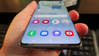 Samsung Galaxy S20+: Baterie suficient de mare pentru orice task, divertisment