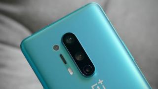 OnePlus 8 Pro testat de DxOmark: ajunge pe locul 10, stabilizează bine la video, nu impresionează noaptea