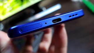 Oppo Reno 3 Pro 5G: Acustică stereo, bas puternic, difuzorul de jos e favorizat