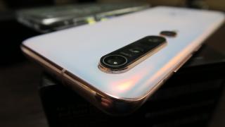 Xiaomi Mi 10 Pro 5G: Acustică stereo, cu incinte generoase, 15 nivele de volum