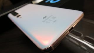 Xiaomi Mi 10 Pro 5G: Baterie de top 10 şi încărcare foarte rapidă