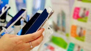 eMAG te ajută să îți alegi viitorul smartphone; Include acum un configurator util pe site (disponibil și pentru televizoare, laptop-uri, etc)