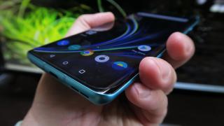 OnePlus 8: Acustică stereo cu bas puternic şi volum destul de ridicat