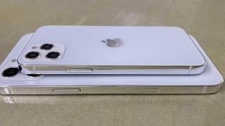 Apar noi machete pentru telefoanele din seria iPhone 12; Vedem cât de compact va fi modelul de 5.4 inch