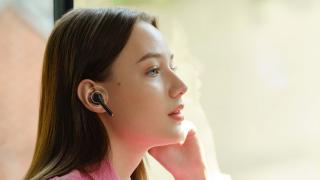Huawei FreeBuds 3i ajung la vânzare pe cale oficială în România; Căști wireless cu anulare activă a zgomotului de fond  (ANC)