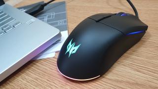 Prezentare Acer Predator Cestus 330: Mouse de gaming ergonomic cu senzor de 16.000 DPI, iluminare RGB și 7 butoane programabile