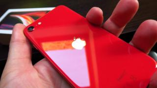 Apple iPhone SE (2020): Design clasic, generic, care îşi cunoaşte publicul