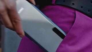 OnePlus Nord apare într-o nouă serie de teasere direct pe Amazon; Îi vedem spatele şi avem şi un video promo