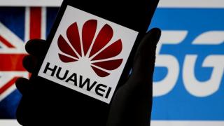 Guvernul britanic va începe să reducă dependența de Huawei în reţeaua sa 5G din cauza îngrijorării legate de securitate