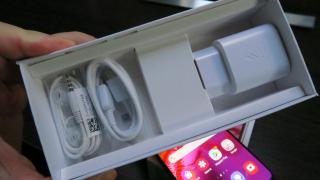 După modelul Apple, nici Samsung nu ar mai oferi încărcătoare la pachet cu telefoanele sale