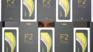 JerryRigEverything organizează un giveaway spectaculos alături de Dbrand; 50 telefoane Poco F2 Pro și 50 telefoane iPhone SE 2020 pot fi câștigate