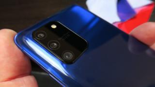 Samsung Galaxy S20 Lite apare într-o listare GeekBench, cu procesor Snapdragon 865 la bord