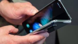Samsung Galaxy Fold 2/ Galaxy Z Fold 2 are dezvăluite noi dotări: ecran principal de 7.7 inch și scanner de amprente lateral 