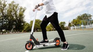 GeekMaxi dă startul unui Flash Sale pentru vehicule electrice; Avem două recomandări de trotinete cu livrare din depozit european