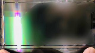 iPhone 12 în varianta entry-level de 5.4 inch are ecranul fotografiat; Bretonul pare neschimbat ca dimensiune