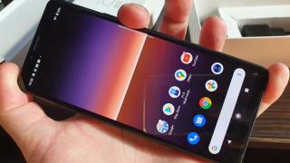 Sony Xperia 10 II Unboxing: design mai premium decât al rivalilor, procesor SD665, cameră triplă