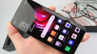 Nubia Red Magic 5G: Design pe bază de sticlă, premium şi confortabil