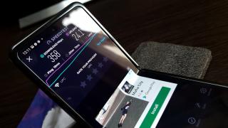 Samsung Galaxy Z Flip: Conectivitate eSIM, 4G, USB-C