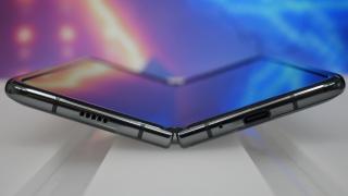 Samsung Galaxy Z Fold 2 primeşte un scurt video hands-on, care ni-l prezintă din mai multe unghiuri (Video)
