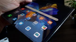 Huawei Mate XS review după o lună de utilizare: pliabilul business care te scapă de extra dispozitive