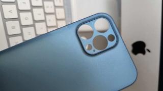 iPhone 12 Pro Max îşi prezintă designul într-o nouă scăpare; Aflăm și specificații
