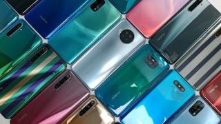 Realme prezintă un teanc de telefoane nelansate, dovada că trece printr-un filtru strict produsele comerciale