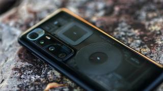 Xiaomi Mi 10 Ultra are şi o versiune cu camera ascunsă sub ecran; Iată un demo hands-on şi perioada de lansare