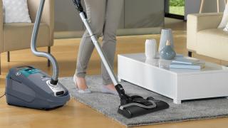 REDUCERI REALE Altex: azi avem mașină de spălat rufe BEKO și aspirator ROWENTA pentru casă și mașină