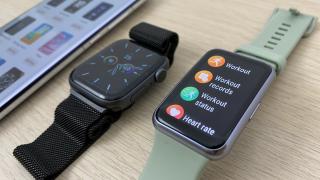 Comparaţie Huawei Watch Fit versus Apple Watch: fitness, viaţă baterie şi funcţii speciale (SPO2, puls + altele)