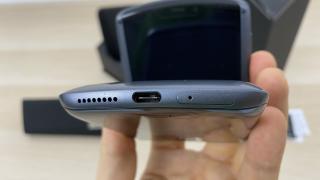 Motorola RAZR 5G: Baterie rezonabilă având în vedere formatul şi capacitatea