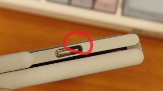 Microsoft Surface Duo are probleme cu portul USB-C; Zona sa se crapă din cauza plasticului ieftin