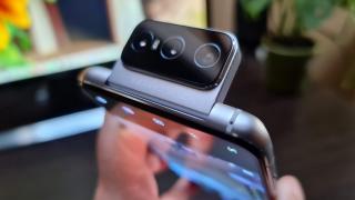 ASUS ZenFone 7 Pro: Design premium, nerdy, deosebit