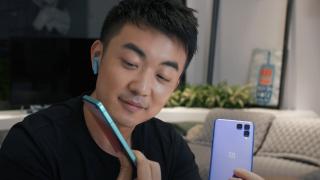 În pragul lansării noului flagship OnePlus 8T, co-fondatorul Carl Pei părăsește compania pentru a-și deschide propria afacere