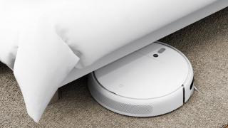 Xiaomi Mijia 1c, aspirator robot cu funcție de mop costă acum doar 950 lei pe TomTop; Se livrează din Germania