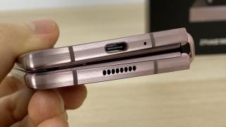 Samsung Galaxy Z Fold 2 5G: Hardware superior seriei S20, dar şi unor tablete