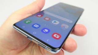 Samsung oferă actualizarea de securitate pentru noiembrie 2020 pe telefoanele Galaxy S10, S20, Note 10 și Note 20