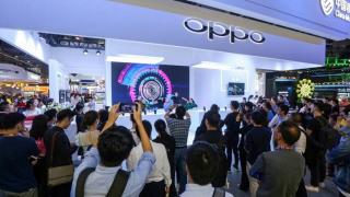 Oppo a brevetat un telefon cu cameră plasată sub ecran, 5G și jack de 3.5mm