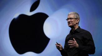 Acţionarii Apple îl dau în judecată pe Tim Cook pentru că i-a indus în eroare