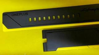 OnePlus Watch chiar există și va avea o ediție limitată Cyberpunk; Vedem cureaua sa din silicon fotografiată