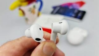OnePlus Buds Review: căşti accesibile confortabile cu super autonomie (Preţ bun la Wannder.ro)