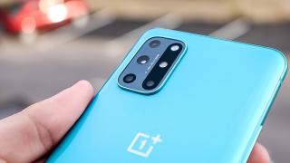 OnePlus 8T evaluat de Mobilissimo; Review detaliat în limba română