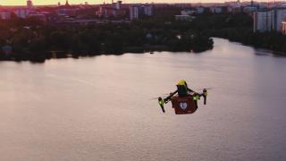 Livrarea de colete cu ajutorul dronelor transformată în realitate de Ericsson și Vodafone; Cu un pas mai aproape de un debut comercial
