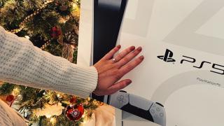 QuickMobile dă startul unui concurs care îți poate aduce o consolă PlayStation 5 sau Xbox Series X sub brad; Iată cum poți participa