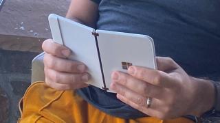Preț și disponibilitate Microsoft Surface Duo în România